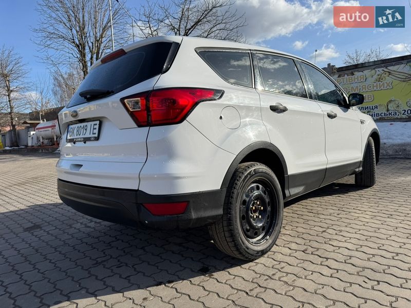 Внедорожник / Кроссовер Ford Escape 2019 в Ровно