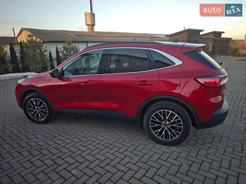 Внедорожник / Кроссовер Ford Escape 2022 в Золочеве