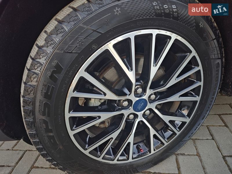 Внедорожник / Кроссовер Ford Escape 2022 в Золочеве