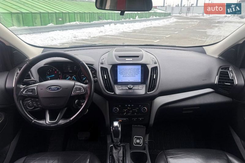 Внедорожник / Кроссовер Ford Escape 2017 в Киеве
