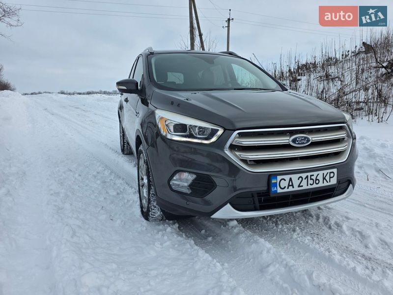 Позашляховик / Кросовер Ford Escape 2017 в Умані