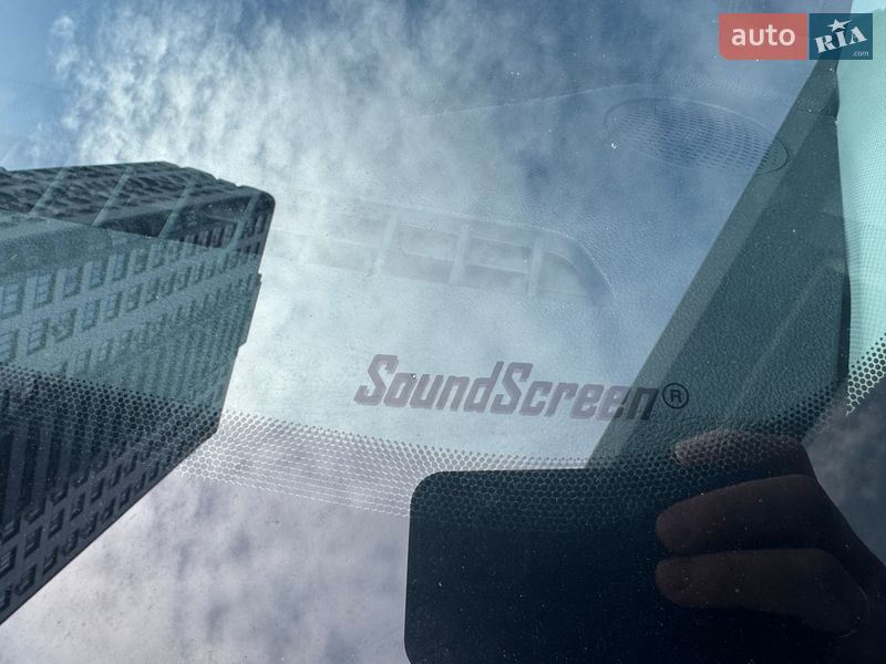 Внедорожник / Кроссовер Ford Escape 2022 в Киеве