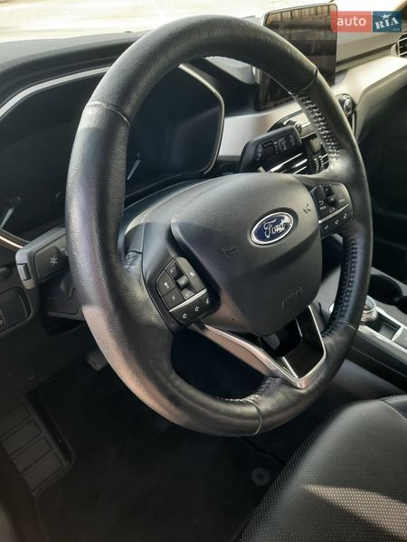 Позашляховик / Кросовер Ford Escape 2019 в Чернівцях