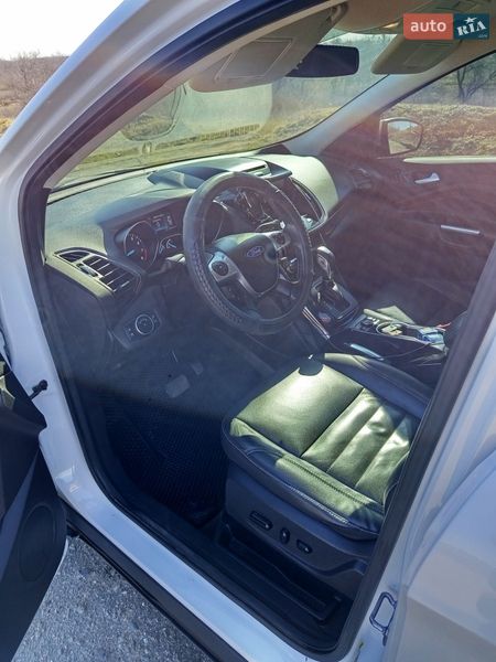 Внедорожник / Кроссовер Ford Escape 2015 в Белгороде-Днестровском