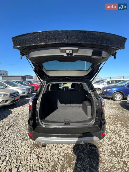 Внедорожник / Кроссовер Ford Escape 2017 в Львове
