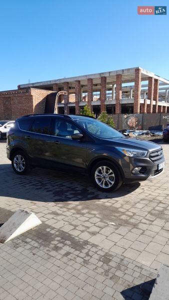 Внедорожник / Кроссовер Ford Escape 2016 в Хмельницком