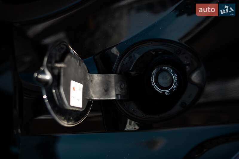 Позашляховик / Кросовер Ford Escape 2016 в Золочеві