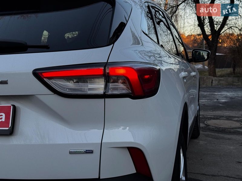 Внедорожник / Кроссовер Ford Escape 2019 в Киеве