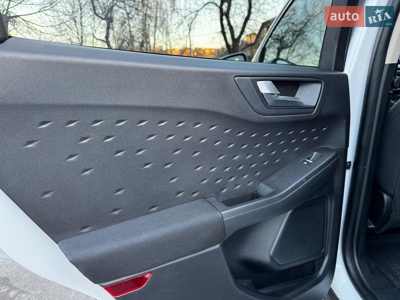 Внедорожник / Кроссовер Ford Escape 2019 в Киеве