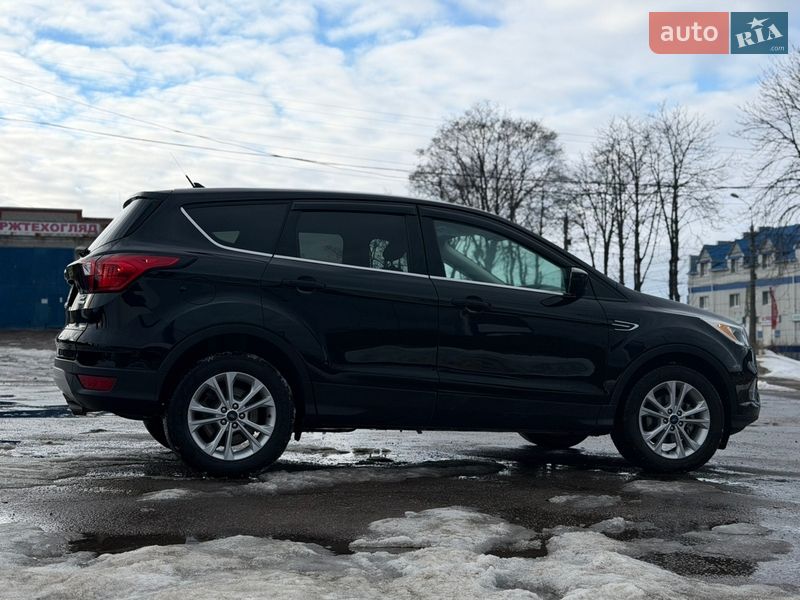Позашляховик / Кросовер Ford Escape 2019 в Сумах