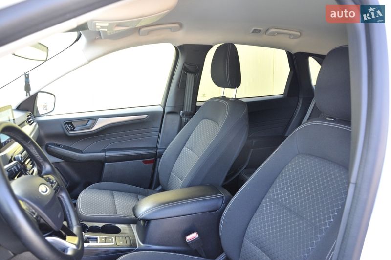 Позашляховик / Кросовер Ford Escape 2023 в Львові