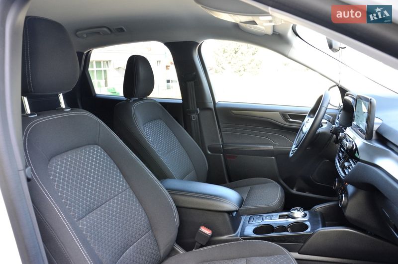 Позашляховик / Кросовер Ford Escape 2023 в Львові