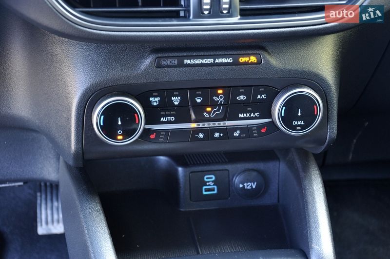 Позашляховик / Кросовер Ford Escape 2023 в Львові