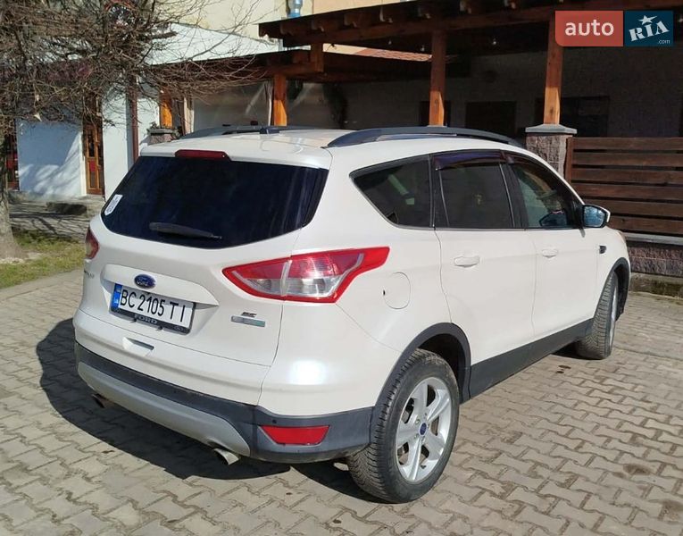 Внедорожник / Кроссовер Ford Escape 2016 в Немирове