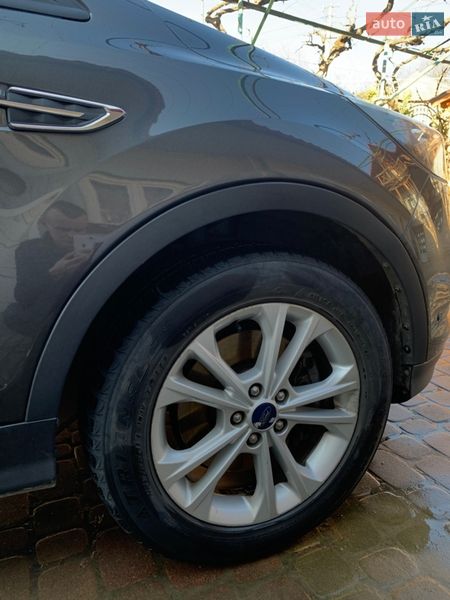 Внедорожник / Кроссовер Ford Escape 2017 в Виноградове