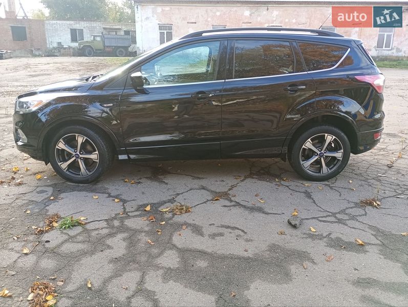 Позашляховик / Кросовер Ford Escape 2018 в Рівному