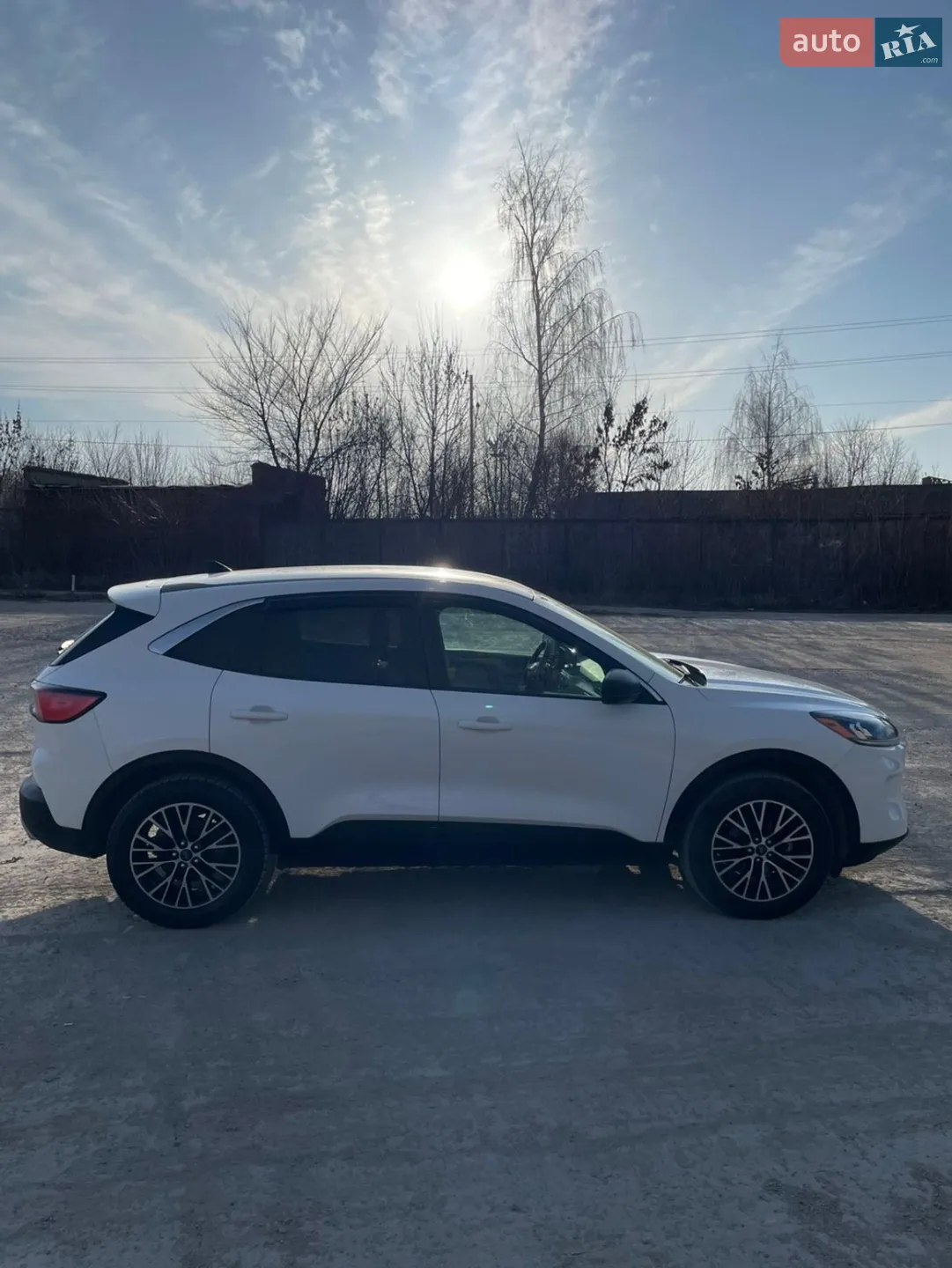 Ford Escape 2022 VIN 1FMCU0EZ0NUB90323 фото оголошення 30 з 31