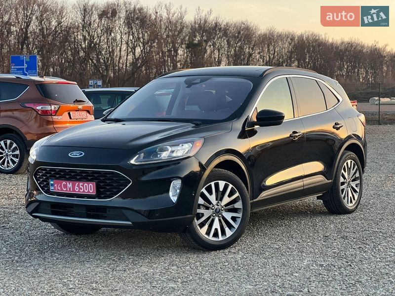 Внедорожник / Кроссовер Ford Escape 2021 в Стрые