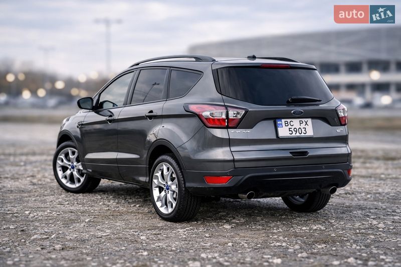 Внедорожник / Кроссовер Ford Escape 2017 в Львове