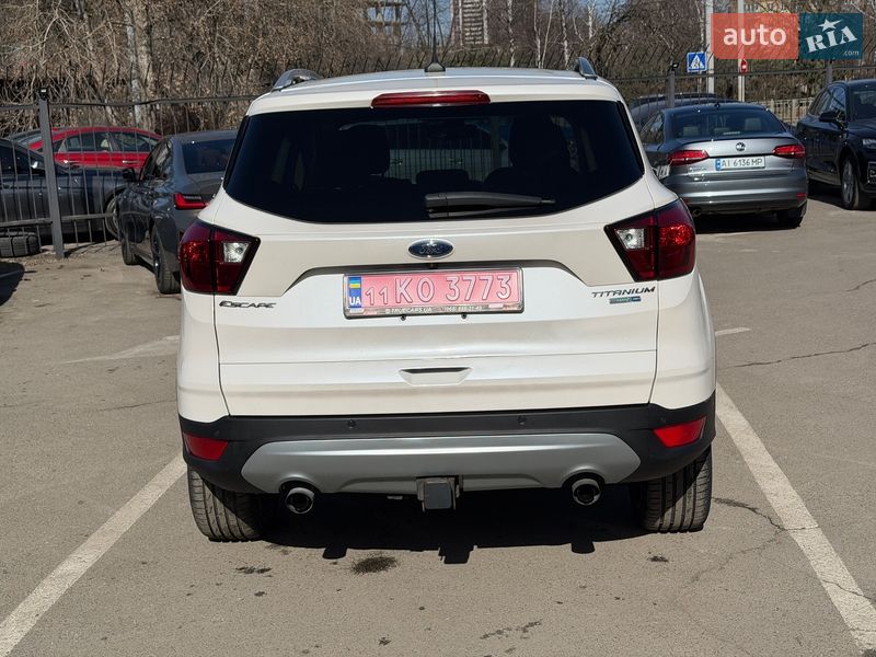 Внедорожник / Кроссовер Ford Escape 2019 в Киеве