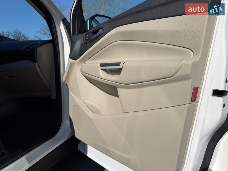 Внедорожник / Кроссовер Ford Escape 2019 в Киеве