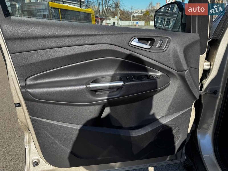 Внедорожник / Кроссовер Ford Escape 2018 в Киеве фото 11 Внедорожник / Кроссовер Ford Escape 2018 в Киеве