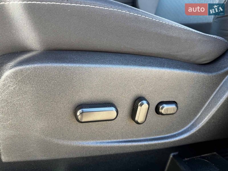 Внедорожник / Кроссовер Ford Escape 2018 в Киеве фото 25 Внедорожник / Кроссовер Ford Escape 2018 в Киеве