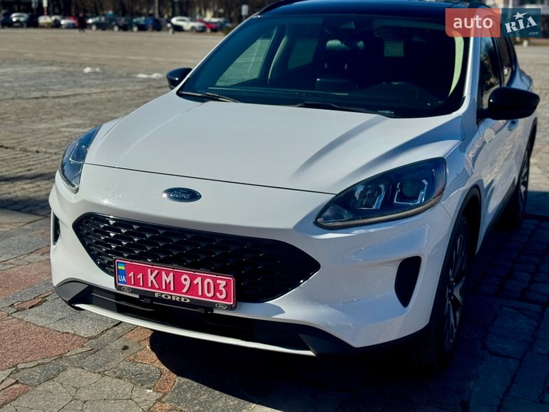 Позашляховик / Кросовер Ford Escape 2020 в Кременчуці
