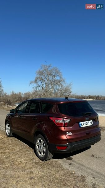 Внедорожник / Кроссовер Ford Escape 2018 в Киеве