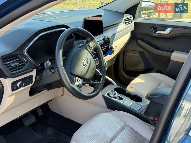 Внедорожник / Кроссовер Ford Escape 2020 в Золочеве