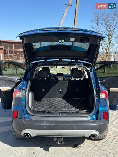 Внедорожник / Кроссовер Ford Escape 2020 в Золочеве