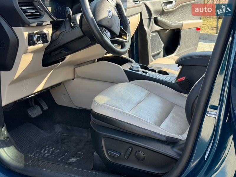 Внедорожник / Кроссовер Ford Escape 2020 в Золочеве