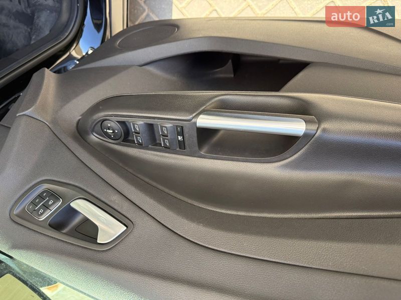 Внедорожник / Кроссовер Ford Escape 2015 в Одессе