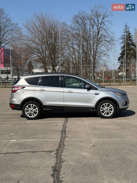 Позашляховик / Кросовер Ford Escape 2018 в Запоріжжі