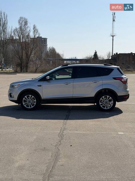 Позашляховик / Кросовер Ford Escape 2018 в Запоріжжі