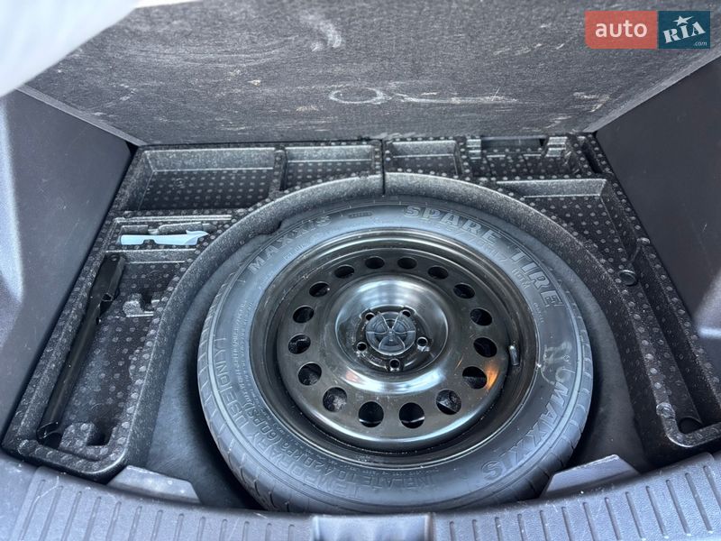 Внедорожник / Кроссовер Ford Escape 2017 в Ивано-Франковске