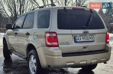 Внедорожник / Кроссовер Ford Escape 2011 в Чугуеве