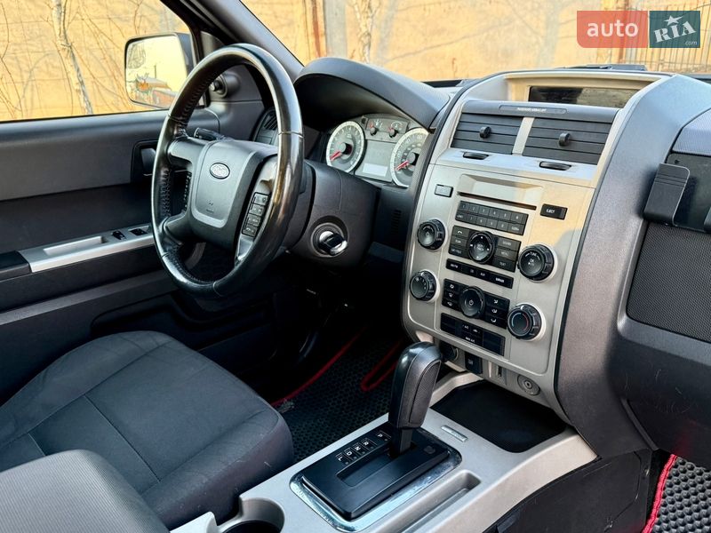 Внедорожник / Кроссовер Ford Escape 2011 в Кропивницком