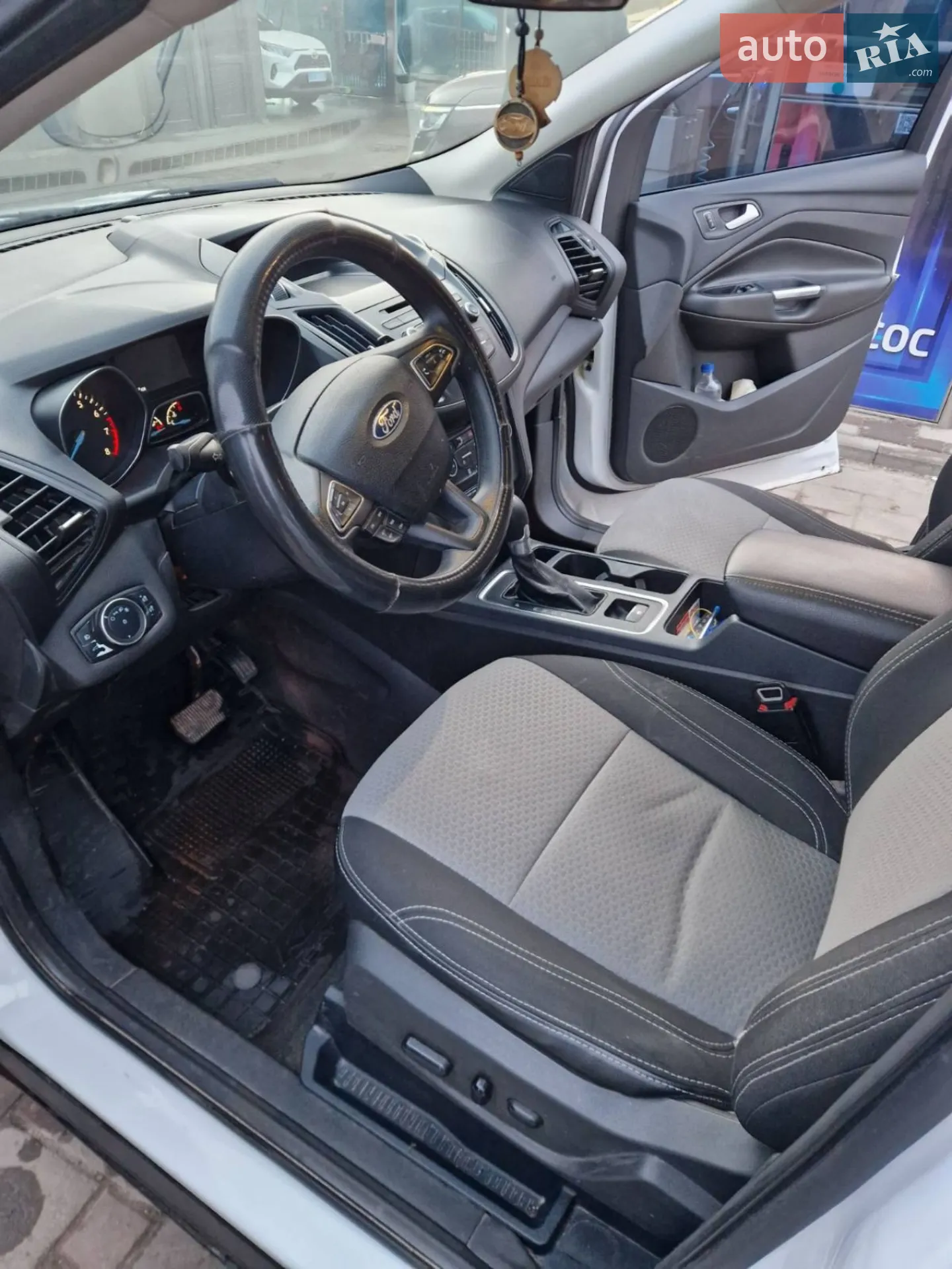2016 Ford Escape - мініатюра 2