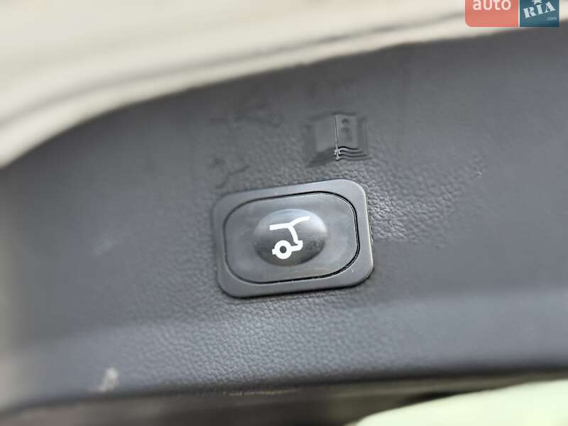 Внедорожник / Кроссовер Ford Escape 2016 в Львове