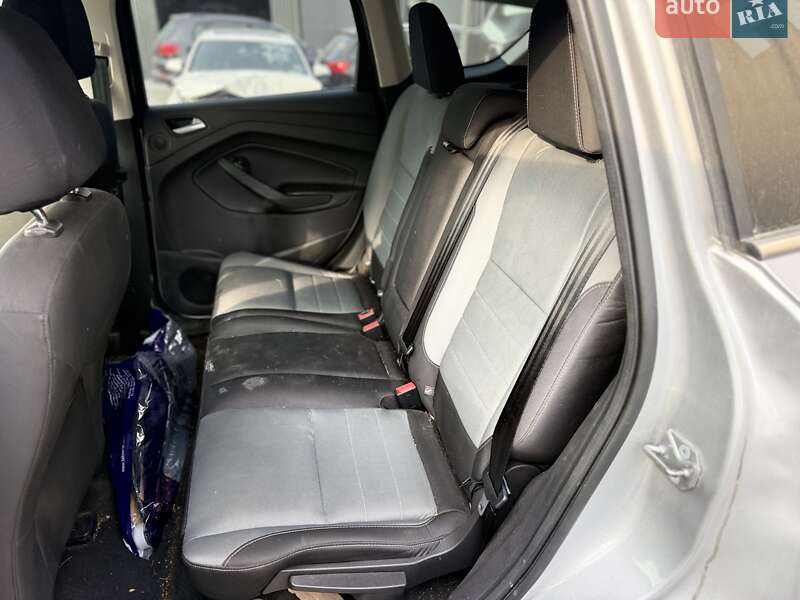 Внедорожник / Кроссовер Ford Escape 2016 в Львове