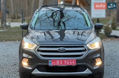 Позашляховик / Кросовер Ford Escape 2017 в Радивиліві