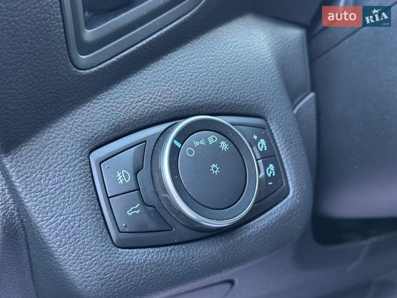 Позашляховик / Кросовер Ford Escape 2017 в Радивиліві