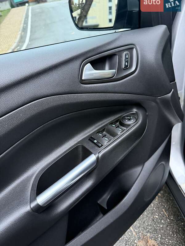 Позашляховик / Кросовер Ford Escape 2014 в Олександрії