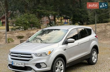 Внедорожник / Кроссовер Ford Escape 2017 в Старом Самборе