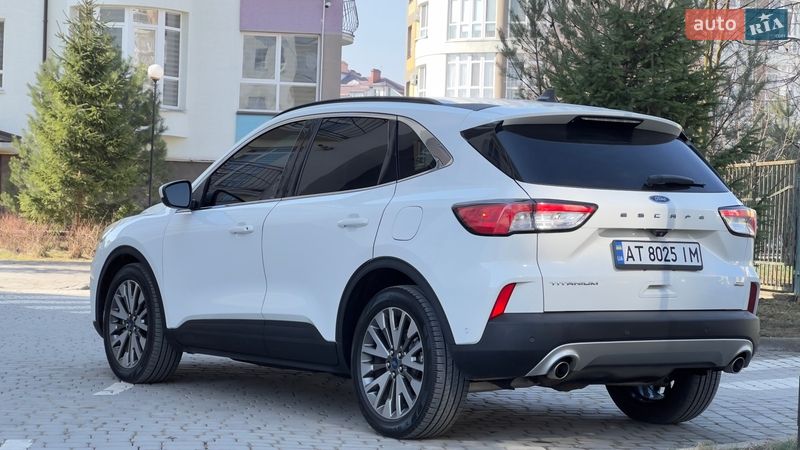Внедорожник / Кроссовер Ford Escape 2021 в Ивано-Франковске