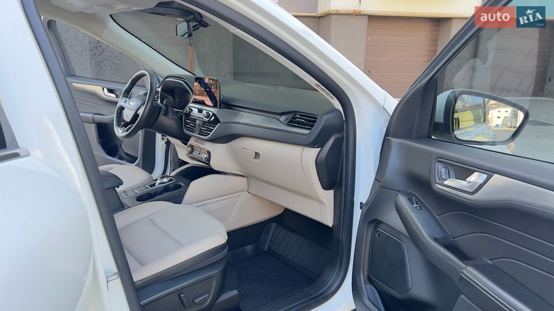 Внедорожник / Кроссовер Ford Escape 2021 в Ивано-Франковске