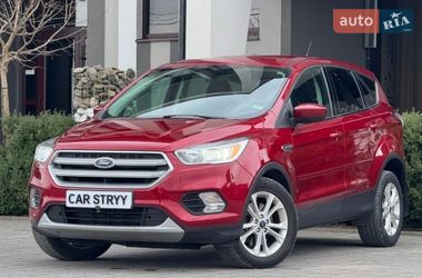 Внедорожник / Кроссовер Ford Escape 2016 в Стрые
