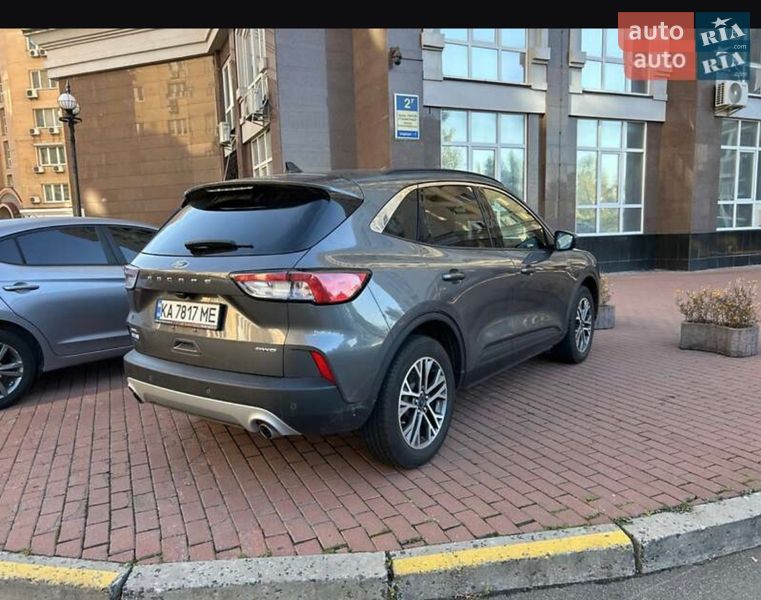 Внедорожник / Кроссовер Ford Escape 2021 в Киеве