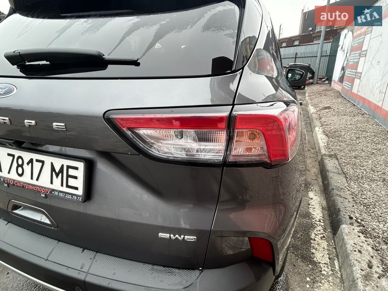 Внедорожник / Кроссовер Ford Escape 2021 в Киеве